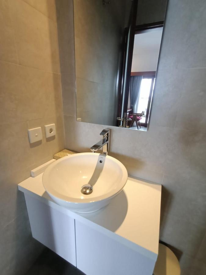 The Kd Suites & Coffee Shop Munggu Екстер'єр фото